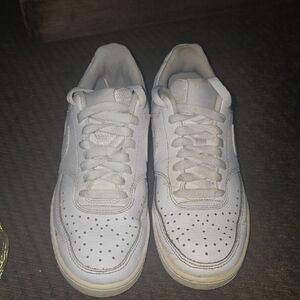 Nike White Sneakers Classic Low-Top Design